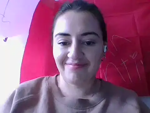 Snapshot of _karlie_kloss_ chatting on 24, 2, 2025 karlie kloss online show from 24, 2, 2025