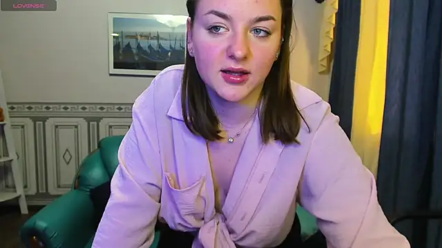 Snapshot of Helen_Elliot chatting on 24, 12, 2024 Helen Elliot online show from 24, 12, 2024