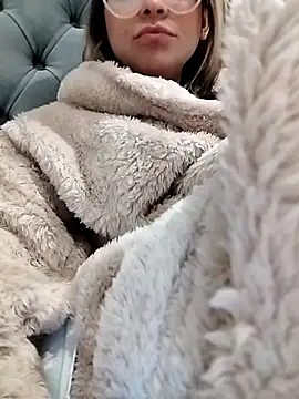 fofinhaa12 online show from 5, 10, 2025