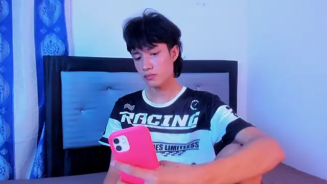 Snapshot of Johhan__Lee chatting on 28, 1, 2025 Johhan Lee online show from 28, 1, 2025