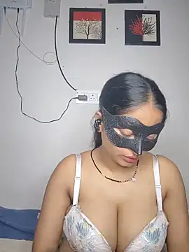 bigtitsqueen online show from 22, 5, 2026