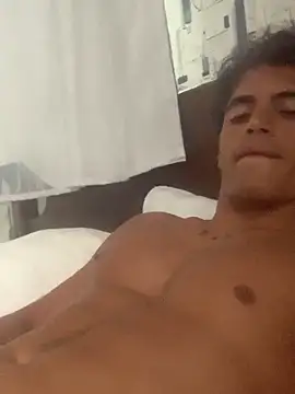 Snapshot of Babzinho_ chatting on 2, 11, 2025 Babzinho online show from 2, 11, 2025