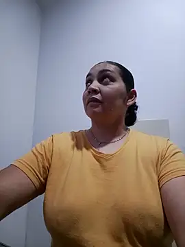 MirandaSoto online show from 10, 4, 2026