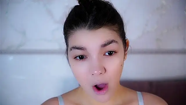 VeronaAppleberry online show from 21, 12, 2025