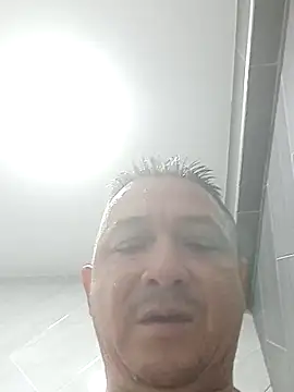 Snapshot of luchoarr chatting on 6, 11, 2025 luchoarr online show from 6, 11, 2025