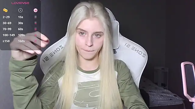 LizaKisses online show from 10, 9, 2025