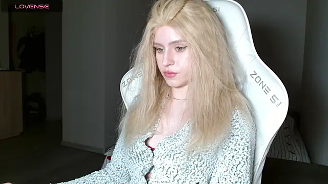 LizaKisses online show from 13, 2, 2026