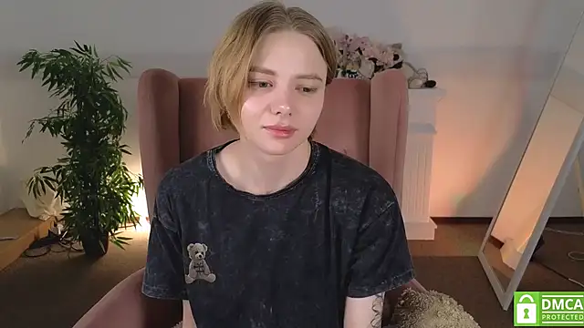 Snapshot of MirraBellanta chatting on 27, 5, 2026 MirraBellanta online show from 27, 5, 2026