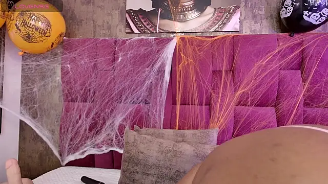 nicole  parker1 online show from 29, 10, 2025