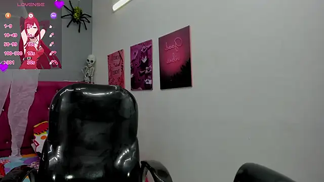 Snapshot of Helen_russo chatting on 24, 10, 2025 Helen russo online show from 24, 10, 2025