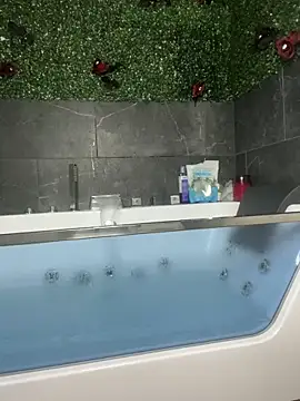 Snapshot of Luluof chatting on 11, 2, 2025 Luluof online show from 11, 2, 2025