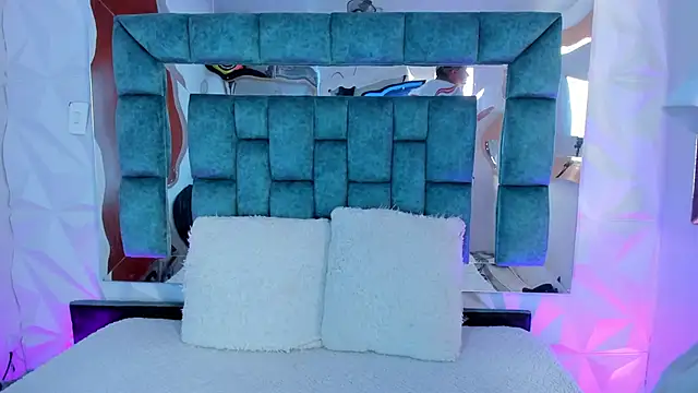 Nanda Vixen online show from 18, 2, 2025