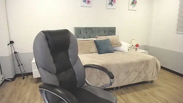 Nami sunny online show from 21, 1, 2025