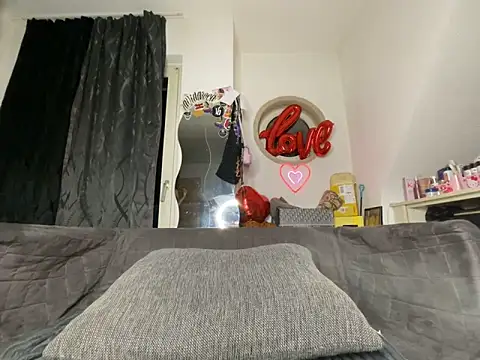 Tyraride online show from 27, 2, 2026