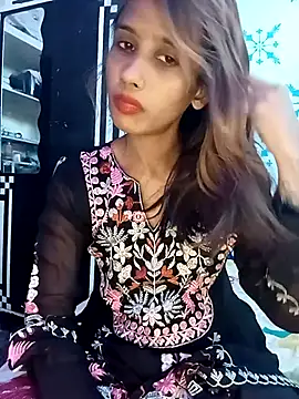 Snapshot of zoya_khan25 chatting on 16, 3, 2025 zoya khan25 online show from 16, 3, 2025