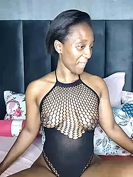 Snapshot of Lucy_Blacksilk chatting on 4, 2, 2026 Lucy Blacksilk online show from 4, 2, 2026