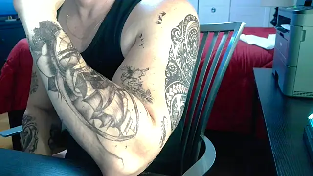 Snapshot of Aaron_Rose25 chatting on 21, 10, 2025 Aaron Rose25 online show from 21, 10, 2025