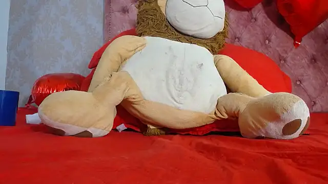 Snapshot of LAURA_SMIITH chatting on 16, 2, 2025 LAURA SMIITH online show from 16, 2, 2025