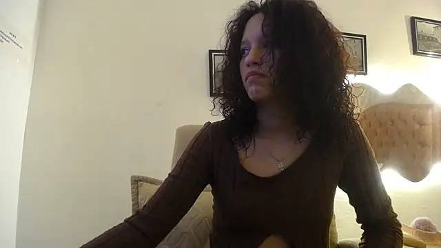 Snapshot of LAURA_SMIITH chatting on 12, 3, 2025 LAURA SMIITH online show from 12, 3, 2025