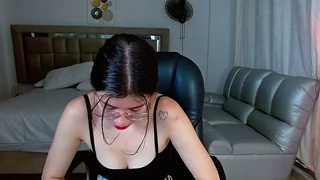 zoecruzz online show from 11, 2, 2026