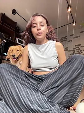 Snapshot of Katee_Jones chatting on 19, 2, 2025 Katee Jones online show from 19, 2, 2025