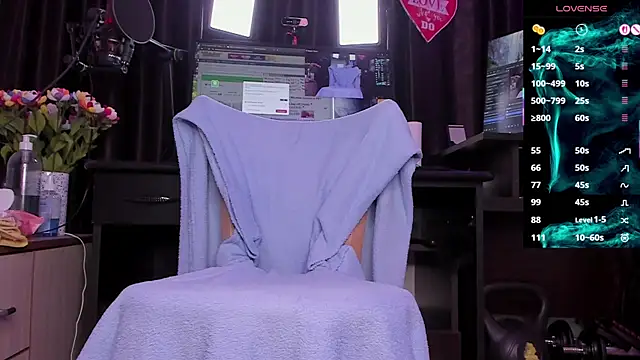 Raissa sky26 online show from 10, 4, 2026