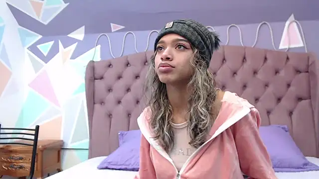 BritneyCollins online show from 13, 2, 2025