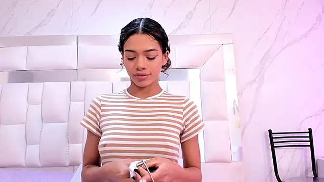 BritneyCollins online show from 15, 11, 2025