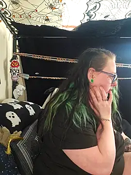 Bunny Cummings online show from 3, 11, 2025