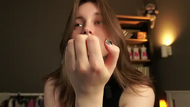 Snapshot of DarylBarks chatting on 8, 2, 2026 DarylBarks online show from 8, 2, 2026