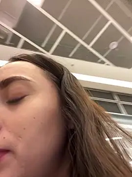 Holly Play online show from 22, 1, 2025