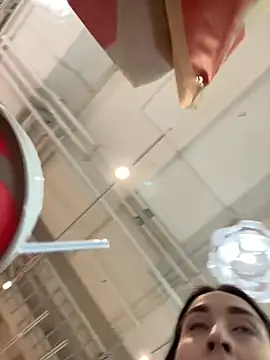 Holly Play online show from 31, 1, 2025