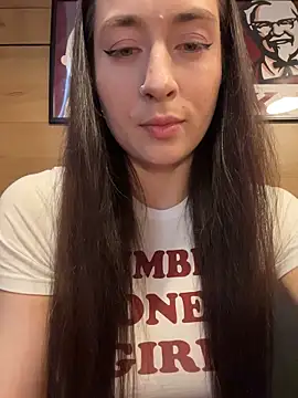 Snapshot of Holly_Play chatting on 9, 6, 2026 Holly Play online show from 9, 6, 2026