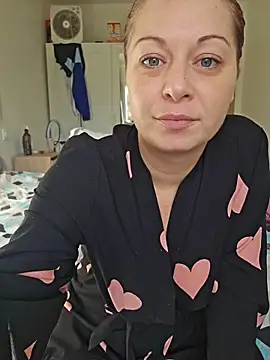 Chaudesquirt online show from 3, 12, 2025