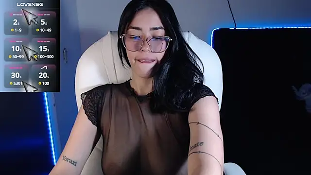 Snapshot of LESLIEBLACK_ chatting on 16, 3, 2025 LESLIEBLACK online show from 16, 3, 2025