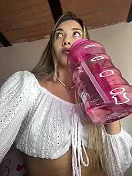 Iris lee online show from 18, 3, 2025