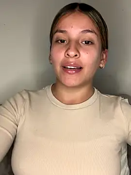 Snapshot of Cora_sarah chatting on 11, 9, 2025 Cora sarah online show from 11, 9, 2025
