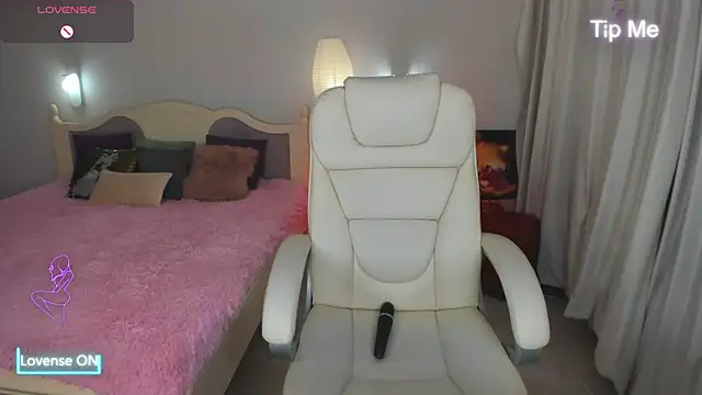Snapshot of Miss_Elia chatting on 13, 2, 2025 Miss Elia online show from 13, 2, 2025