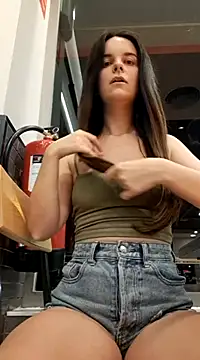 RaonXO online show from 9, 1, 2025