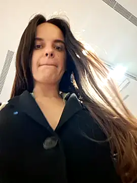 RaonXO online show from 1, 2, 2025