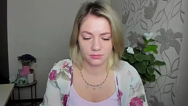 MariaSttone online show from 10, 10, 2025