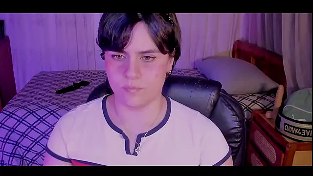 Snapshot of isabelacooperr chatting on 7, 5, 2026 isabelacooperr online show from 7, 5, 2026