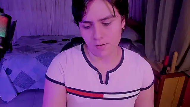 Snapshot of isabelacooperr chatting on 17, 5, 2026 isabelacooperr online show from 17, 5, 2026