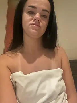 English-Chloe96 online show from 4, 2, 2026