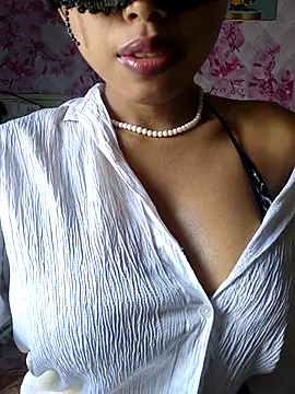 sandy naughty online show from 8, 3, 2026