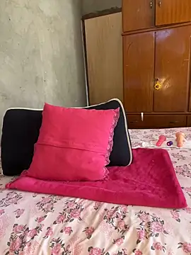 RuivaRaposinha online show from 24, 1, 2025