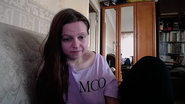 Snapshot of CatMelissa chatting on 4, 12, 2024 CatMelissa online show from 4, 12, 2024