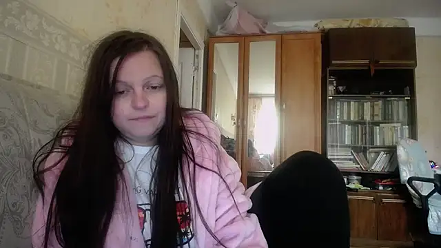 Snapshot of CatMelissa chatting on 2, 10, 2025 CatMelissa online show from 2, 10, 2025