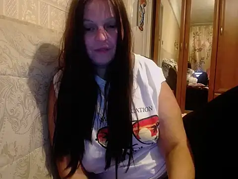 Snapshot of CatMelissa chatting on 2, 10, 2025 CatMelissa online show from 2, 10, 2025
