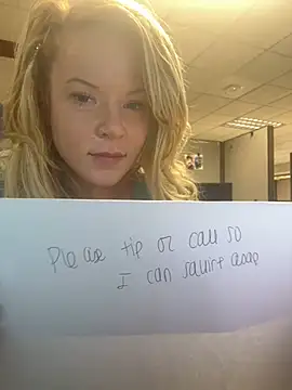 EllaSnow online show from 6, 3, 2025